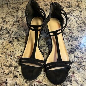 Chic Black Strappy Sandals